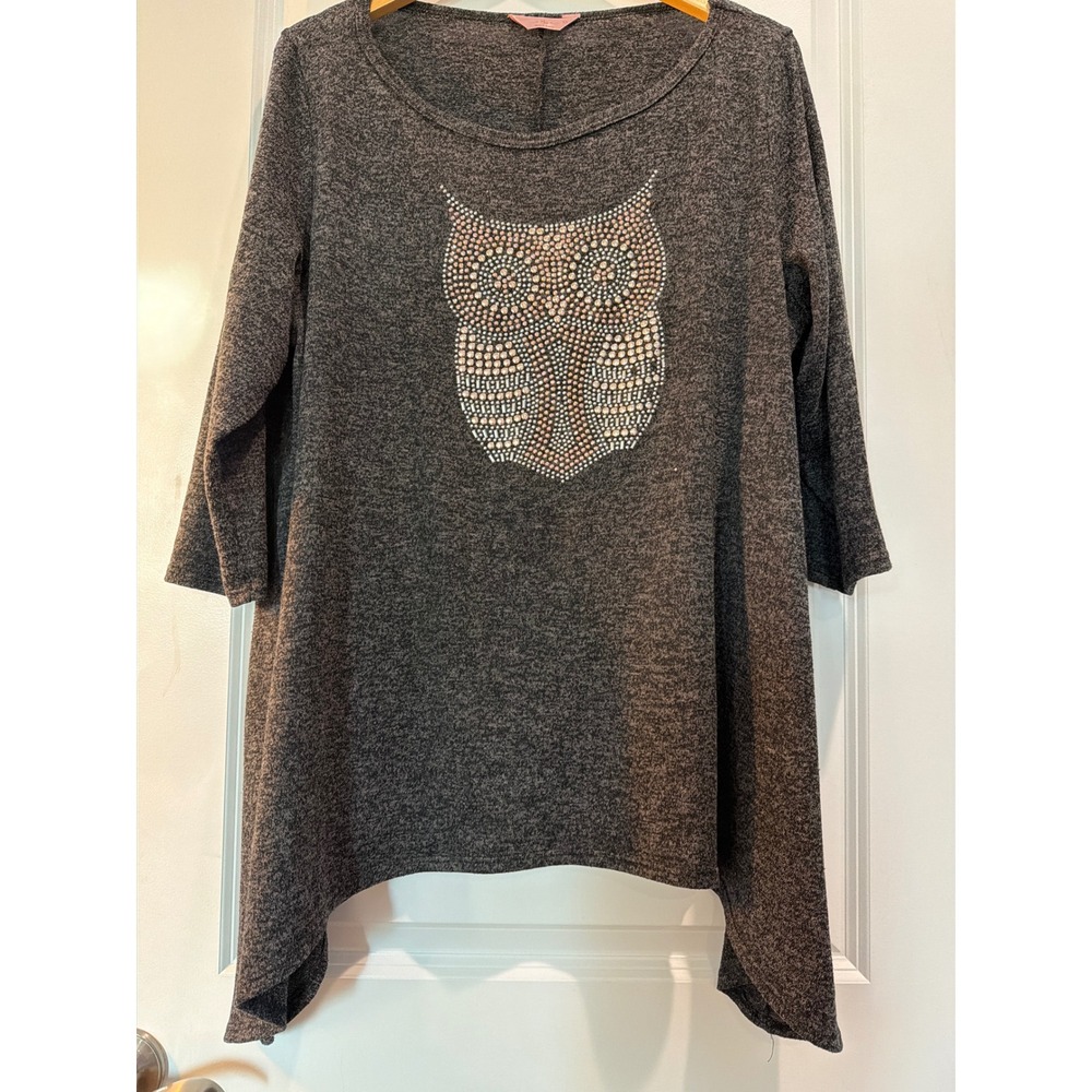 SJS Womens 2X Charcoal Gray Rhinestone Owl Sharkbite Hem Tunic Top 3/4 Sleeve